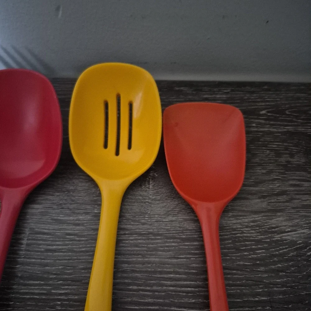 LOT OF 4 MISC. VINTAGE DENMARK ROSTI MIXED COLORS MELAMINE LARGE UTENSILS